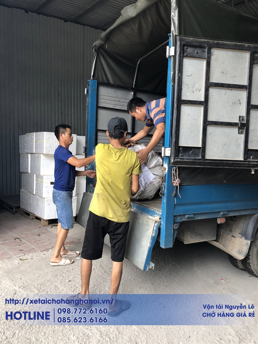 xe tải chở hàng tại huyện Quốc Oai
